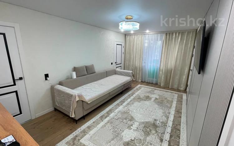 3-комнатная квартира · 46 м² · 2/5 этаж, Майкудук, 12й микрорайон за 14 млн ₸ в Караганде, Алихана Бокейханова р-н — фото 8