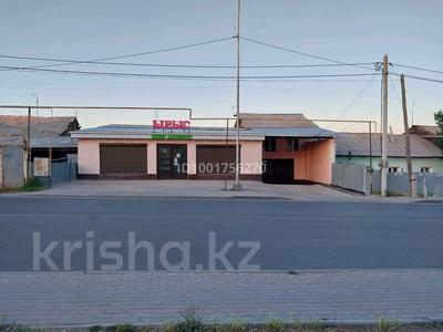 Жеке үй · 7 бөлме · 597 м² · 6 жүзд., 112 квартал ш/а., проспект Б.Момышулы 56А — Пересечение улицы Б.Момышулы и Акжиек, Напротив магазин Фиркан, бағасы: 75 млн ₸ в Шымкенте, Туран р-н