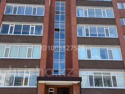 Пәтерлер в Актюбинской обл.: 3-бөлмелі пәтер · 125 м² · 3/5 қабат, мкр. Алтын орда 20 Б, бағасы: ~ 32.7 млн 〒 3-бөлмелі пәтер · 125 м² · 3/5 қабат, мкр. Алтын орда 20 Б, бағасы: ~ 32.7 млн 〒 в Актобе