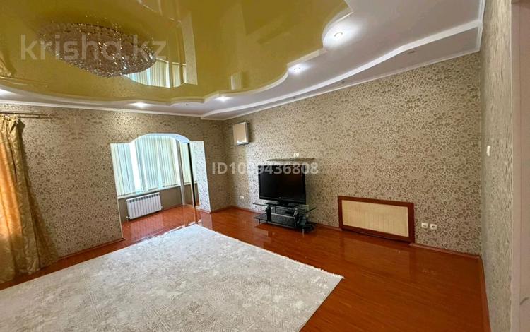 3-бөлмелі пәтер · 118 м² · 2/5 қабат, Ескалиева 297, бағасы: 50 млн ₸ в Уральске — фото 2