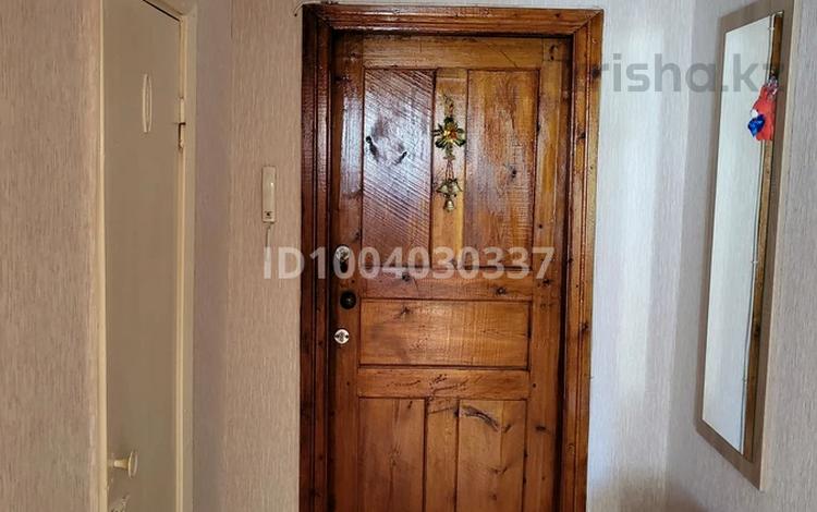 1-комнатная квартира · 40 м² · 4/6 этаж, Ленина 57 — 4 мкр. за 9 млн ₸ в Аксу — фото 2