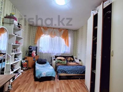 Продажа квартир в Карагандинской обл.: 1-комнатная квартира · 30 м² · 1/5 этаж, Майкудук, 13й микрорайон за 6.3 млн 〒 1-комнатная квартира · 30 м² · 1/5 этаж, Майкудук, 13й микрорайон за 6.3 млн 〒 в Караганде, Алихана Бокейханова р-н
