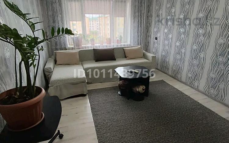 3-комнатная квартира · 70 м² · 4/5 этаж, Микрайон каратал 22 22 — Находится возле Халык банка рядом садик за 26.5 млн ₸ в Талдыкоргане, Каратал — фото 2