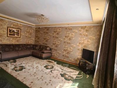3-комнатная квартира, 67 м², 1/5 этаж помесячно, Калиева за 170 000 〒 в Талдыкоргане