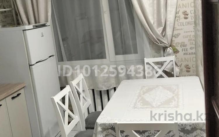 3-бөлмелі пәтер · 70 м² · 3/5 қабат, Абылайхана 10, бағасы: 300 000 ₸ в Астане, Алматы р-н — фото 2