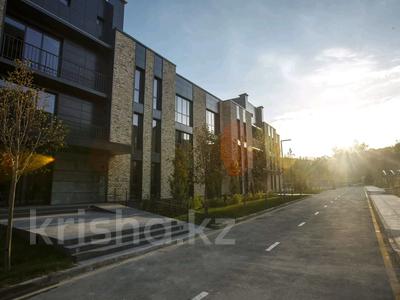 3-комнатная квартира · 100 м² · 2/3 этаж, Оспанова за 148 млн 〒 в Алматы, Медеуский р-н