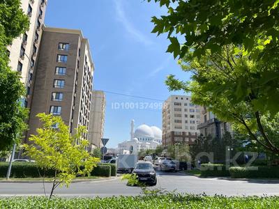 Свободное назначение, офисы, магазины и бутики, склады, общепит, салоны красоты, медцентры и аптеки, образование, развлечения · 300 м² за 230 млн 〒 в Шымкенте, Каратауский р-н