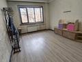 2-комнатная квартира · 60 м² · 2/9 этаж, Толе би — Розыбакиева за 43 млн ₸ в Алматы, Алмалинский р-н — фото 6