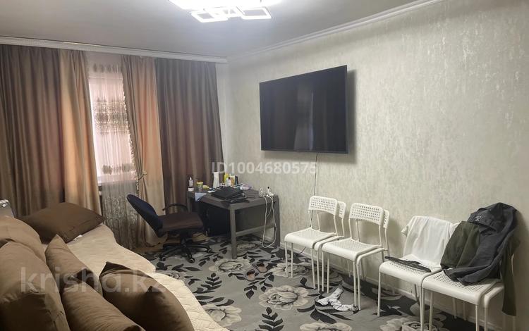 3-бөлмелі пәтер · 72 м² · 3/9 қабат, мкр Юго-Восток, Строителей 19 — На Остановке Арай, рядом стоматология Ердос, бағасы: 200 000 ₸ в Караганде, Казыбек би р-н — фото 5