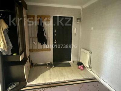 2-бөлмелі пәтер · 55.8 м² · 2/5 қабат, мкр 8, Гришина 64/1 — Сзади пожарной санчасти, бағасы: 180 000 ₸ в Актобе