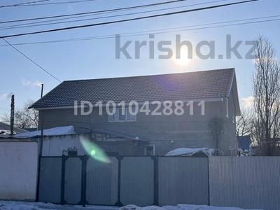 Отдельный дом · 6 комнат · 155 м² · 2.8 сот., Курмангазы 21/1 — Матжан тлеужаеова за 42.5 млн 〒 в Уральске, мкр Школьник