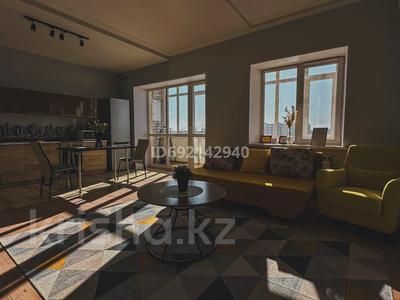 3-бөлмелі пәтер, 100 м², 3/8 қабат ай сайын, 4 микрорайон, бағасы: 450 000 〒 в Уральске