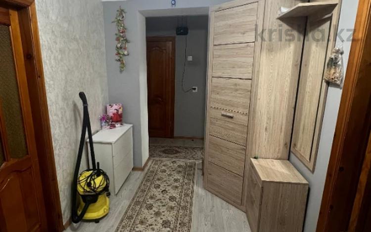4-комнатная квартира · 79.8 м² · 2/6 этаж, мкр. Алтын орда, Алии Молдагуловой 2/1 за 25 млн ₸ в Актобе — фото 2