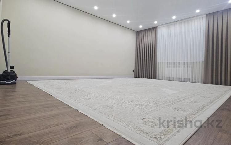 2-бөлмелі пәтер · 67 м² · 5/9 қабат, мкр. Алтын орда, бағасы: 26.5 млн ₸ в Актобе — фото 2