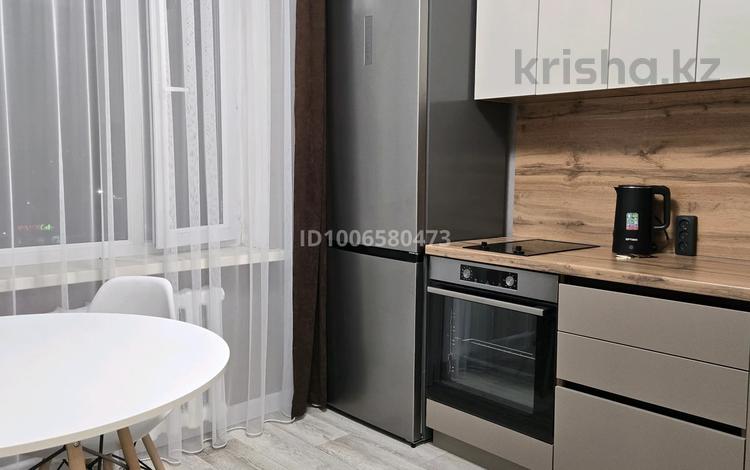 1-комнатная квартира · 34 м² · 5/9 этаж, Бектурова — Горсад, профимед за 15 000 ₸ в Павлодаре — фото 2