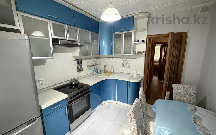 3-комнатная квартира · 63 м² · 1/10 этаж, мкр Юго-Восток, мкр Степной 3 за 25 млн ₸ в Караганде, Казыбек би р-н — фото 2
