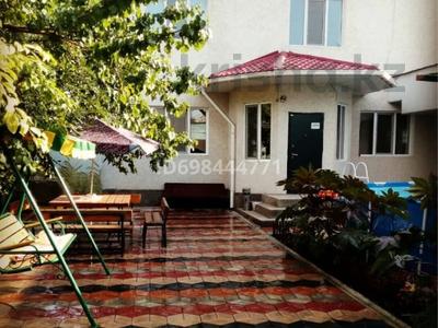 Отдельный дом · 7 комнат · 350 м², мкр Нижний Отырар, Адырбекова за 600 000 〒 в Шымкенте, Туран р-н