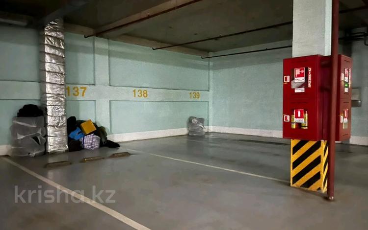Паркинг · 15 м² · Бухар жирау 30А — Туркестан за 1 млн ₸ в Астане, Есильский р-н — фото 2