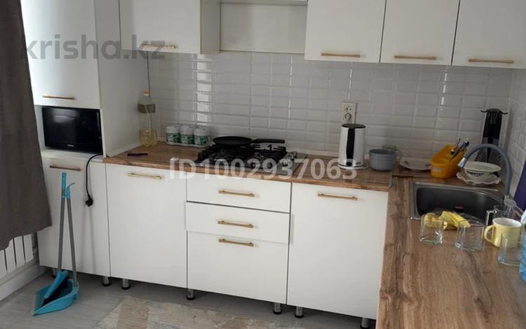 2-комнатная квартира · 72 м² · 5/5 этаж, проспект тәуел 4 — Зерде мектебінің арты за 250 000 ₸ в  — фото 2
