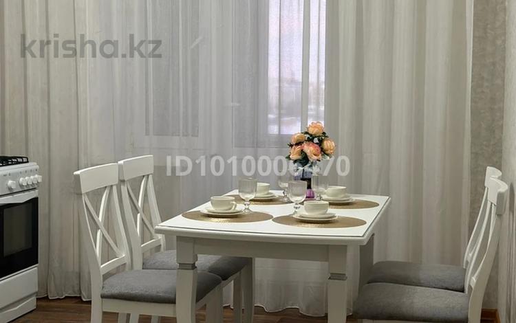 1-комнатная квартира · 54 м² · 5/5 этаж, мкр Кадыра Мырза-Али, Абулхайрхана за 13 000 ₸ в Уральске — фото 2