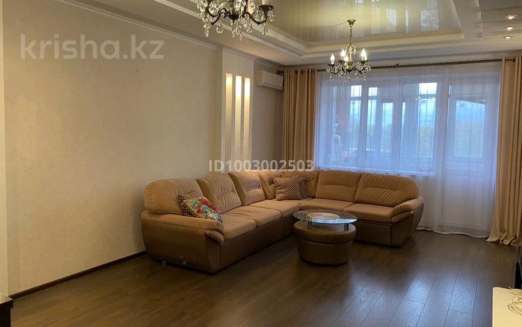 3-бөлмелі пәтер · 90 м² · 3/5 қабат, мкр 4 26/2, бағасы: 37.9 млн ₸ в Уральске — фото 2