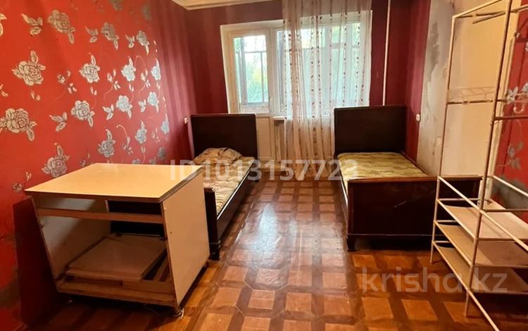 1-комнатная квартира · 35 м² · 4/5 этаж, мкр Юго-Восток, Рыскулова 7 за 13.5 млн ₸ в Караганде, Казыбек би р-н — фото 2