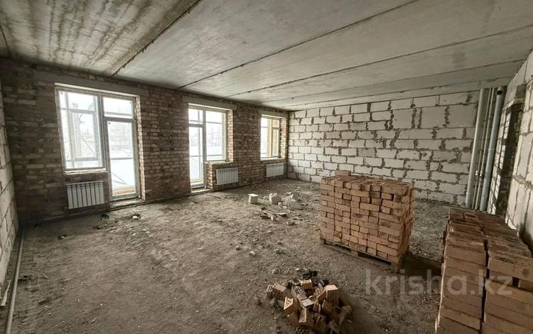 3-бөлмелі пәтер · 92 м² · 3/4 қабат, Максима горького 74, бағасы: 41.4 млн ₸ в Павлодаре — фото 2