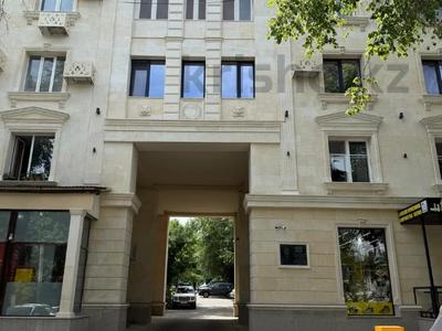 3-комнатная квартира · 75 м² · 2/4 этаж, Джамбула — ВОЗЛЕ ТЕАТРА ОПЕРЫ И БАЛЕТЫ им.АБАЯ за 85 млн ₸ в Алматы, Алмалинский р-н
