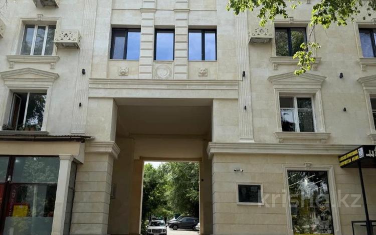 3-бөлмелі пәтер · 75 м² · 2/4 қабат, Джамбула — ВОЗЛЕ ТЕАТРА ОПЕРЫ И БАЛЕТЫ им.АБАЯ, бағасы: 85 млн ₸ в Алматы, Алмалинский р-н — фото 2