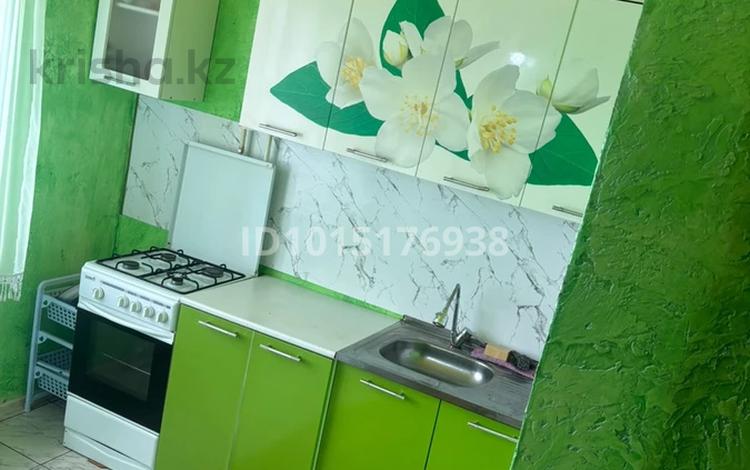 1-комнатная квартира · 35 м² · 9/9 этаж, мкр 11 33 за 100 000 ₸ в Актобе — фото 4