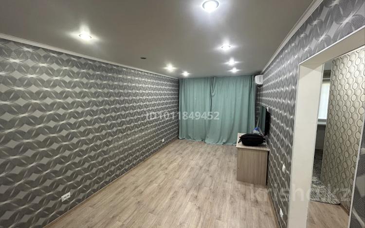 2-бөлмелі пәтер · 50 м² · 1/5 қабат, Курмангазы 158 — Абая Курмангазы, бағасы: 150 000 ₸ в Уральске — фото 3