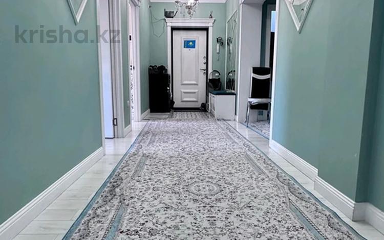 3-бөлмелі пәтер · 104.5 м² · 10/13 қабат, мкр Аксай-5 3 Б, бағасы: 66 млн ₸ в Алматы, Ауэзовский р-н — фото 2