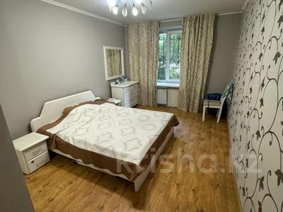 3-бөлмелі пәтер · 70 м² · 1/5 қабат, Толе Би 146 — Чокина, бағасы: 55 млн ₸ в Алматы, Алмалинский р-н
