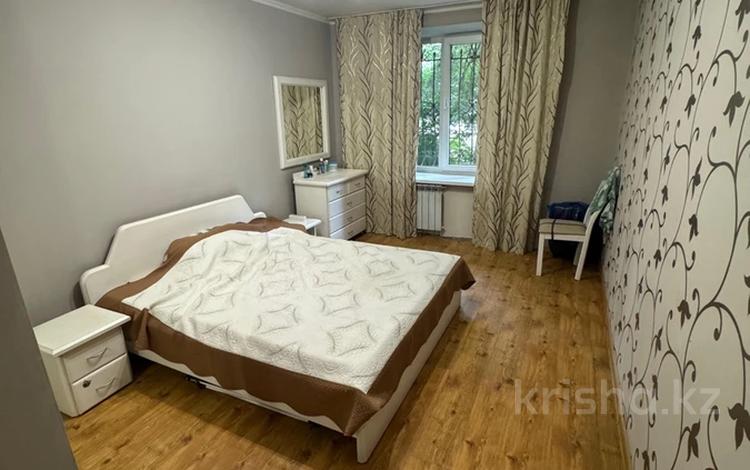 3-бөлмелі пәтер · 70 м² · 1/5 қабат, Толе Би 146 — Чокина, бағасы: 55 млн ₸ в Алматы, Алмалинский р-н — фото 3