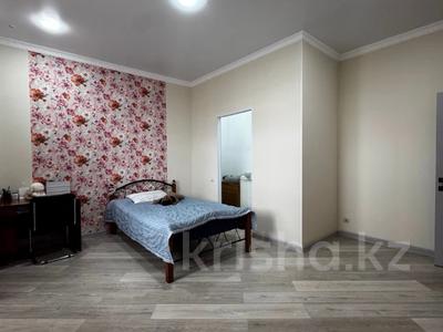 5-комнатная квартира · 180 м² · 7/9 этаж, тауелсиздик за 62 млн ₸ в Актобе