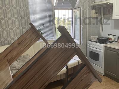 4-бөлмелі пәтер · 92 м² · 3/5 қабат, 11-й микрорайон, 11-й микрорайон 118 — ул. Елшибек батыра угол ул. Валиханова, бағасы: 40 млн ₸ в Шымкенте, Енбекшинский р-н