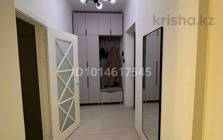 1-комнатная квартира · 52 м² · 8/9 этаж, Байдибек би — проспект Байдибек би за 200 000 ₸ в Шымкенте, Туран р-н — фото 2