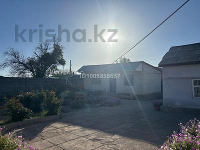 Отдельный дом · 5 комнат · 100 м² · 26 сот., Абланова 4 за 20 млн 〒 в Жамбылской обл., Байзак