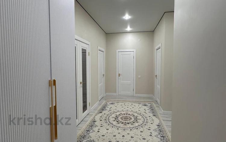 3-комнатная квартира · 123 м² · 3/5 этаж, мкр. Алтын орда, Ораз татеулы 19б/1 за 43 млн 〒 в Актобе — фото 2