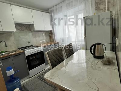 2-бөлмелі пәтер · 39 м² · 4/5 қабат, Бухар Жырау 60, бағасы: 180 000 〒 в Караганде, Казыбек би р-н