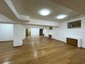 Свободное назначение, офисы, магазины и бутики, склады, салоны красоты, фитнес и спорт, медцентры и аптеки, образование, развлечения, конференц-залы, кабинеты и рабочие места, студии · 225 м² за 790 000 〒 в Алматы, Медеуский р-н — фото 13