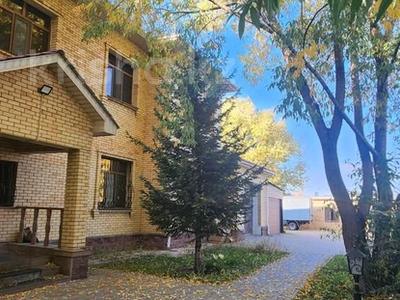 Отдельный дом · 12 комнат · 650 м² · 20 сот., Ақын Сара, 39 за 6 млн 〒 в Астане, Нура р-н