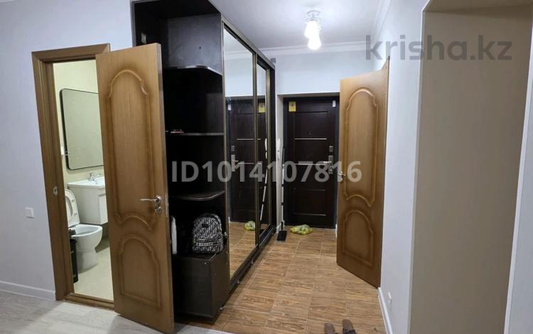 3-комнатная квартира · 98 м² · 1/9 этаж, Сауран 9, 9а, 9Б за 400 000 ₸ в Астане, Есильский р-н — фото 2