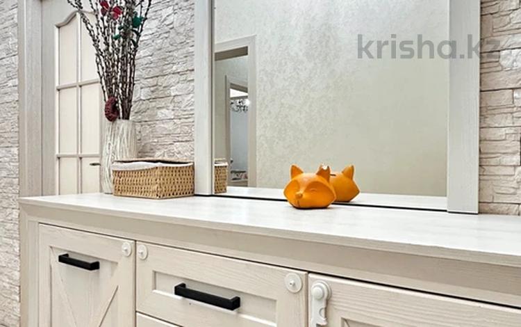 3-комнатная квартира · 85 м² · 1/9 этаж, мкр Самал-3, Пр-т Достык 105/2 — Хаджимукана за 68 млн 〒 в Алматы, Медеуский р-н — фото 2