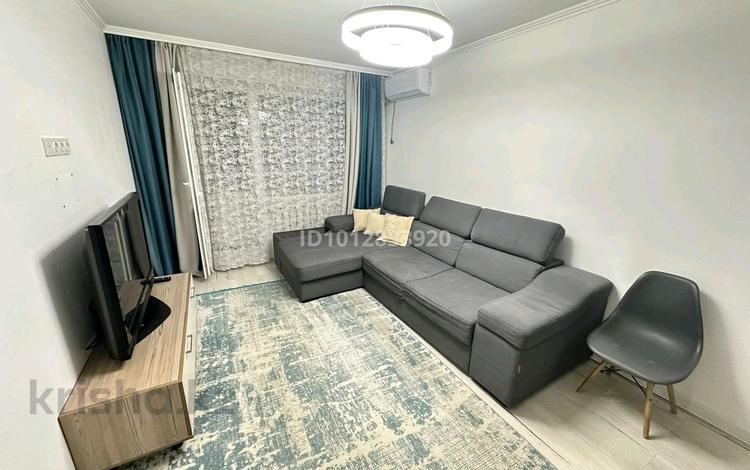 2-бөлмелі пәтер · 70 м² · 2/5 қабат, Тауелсиздык 26 — Тауелсиздык майлина, бағасы: 18 000 ₸ в Астане, Алматы р-н — фото 2