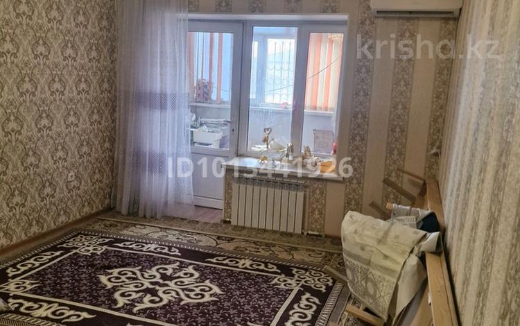 3-комнатная квартира · 72.4 м² · 1/5 этаж, Жаппасбай батыр 175а кв21 за 21 млн ₸ в  — фото 2