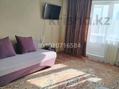 2-комнатная квартира · 56 м² · 3/5 этаж, Иртышская — Бозтаева за 10 000 ₸ в Семее