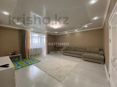 2-бөлмелі пәтер, 84.1 м², 6/9 қабат, Курмангазы 198 — Курмангазы, бағасы: 35 млн 〒 в Уральске