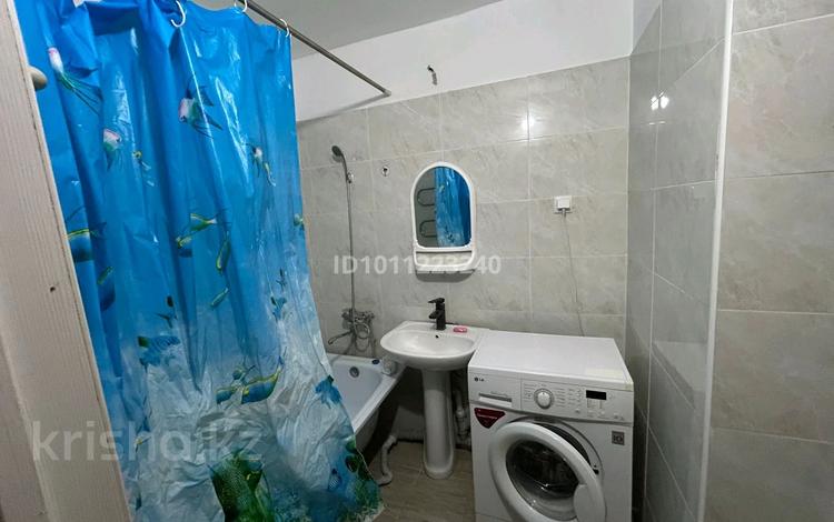 3-комнатная квартира · 79 м² · 7/12 этаж, 9 30/2 за 120 000 ₸ в Туркестане — фото 2