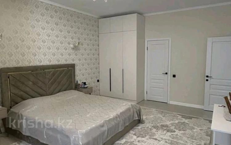 3-комнатная квартира · 112 м² · 2/10 этаж, 17-й мкр 21 за 47 млн ₸ в Актау — фото 2